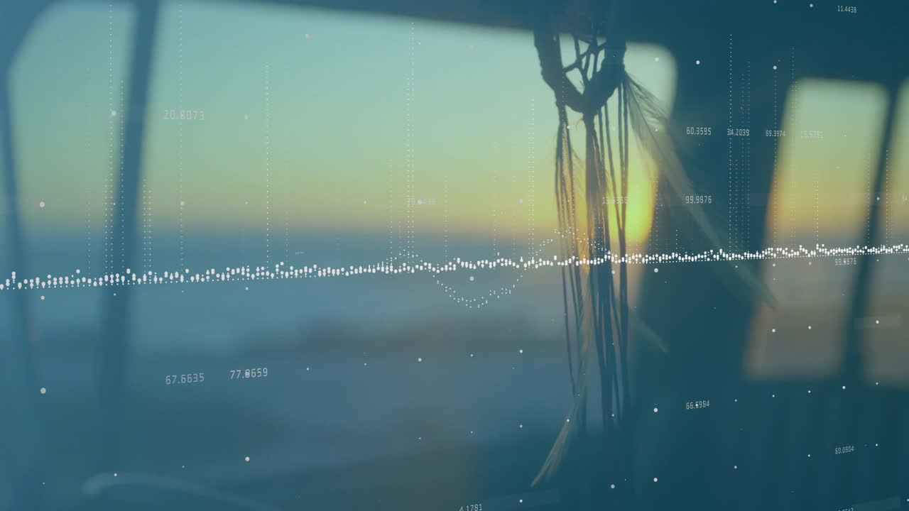 데이터 시각화 애니메이션은 장식이 매달린 창문을 통해 해가 지는 모습을 보여줍니다.