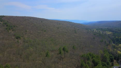 Aerial-drone-video-footage-of-the-appalachian-mountains-on-a-sunny-spring-day