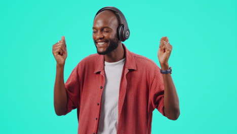 auriculares, feliz y hombre negro estudio de baile