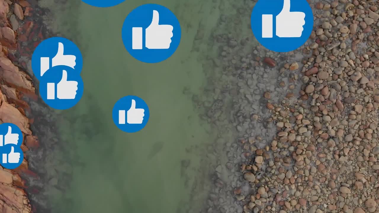 la animación de las redes sociales muestra iconos y orillas rocosas con mar.