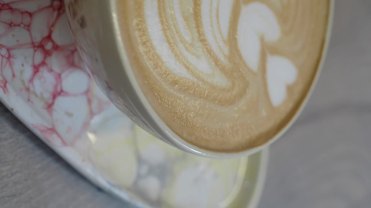 라테 아트의 클로즈업