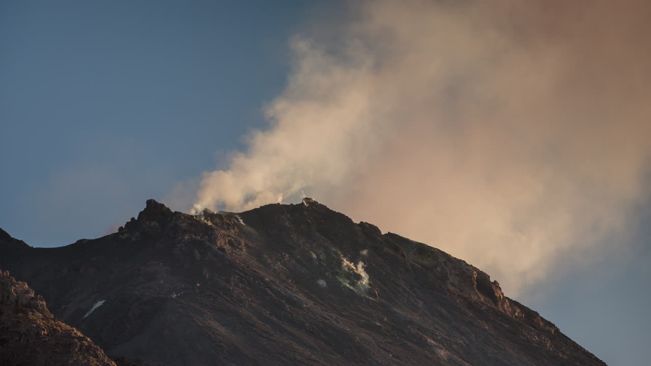 스트롬볼리 화산 4k 12