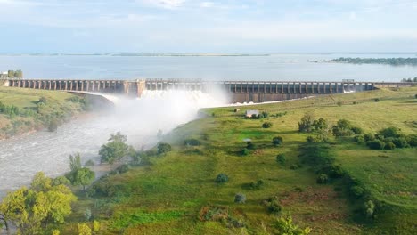 Drone-Shot-of-Sluice-Gates-Dam-Wall-Overflowing,-Vaaldam-South-Africa