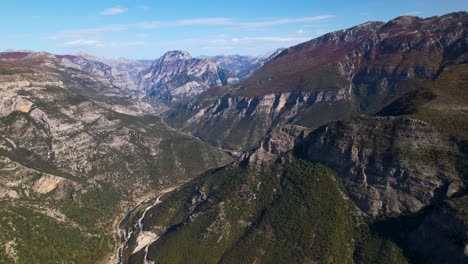 Majestic-mountains-and-beautiful-valley-in-autumn-in-the-Albanian-Alps