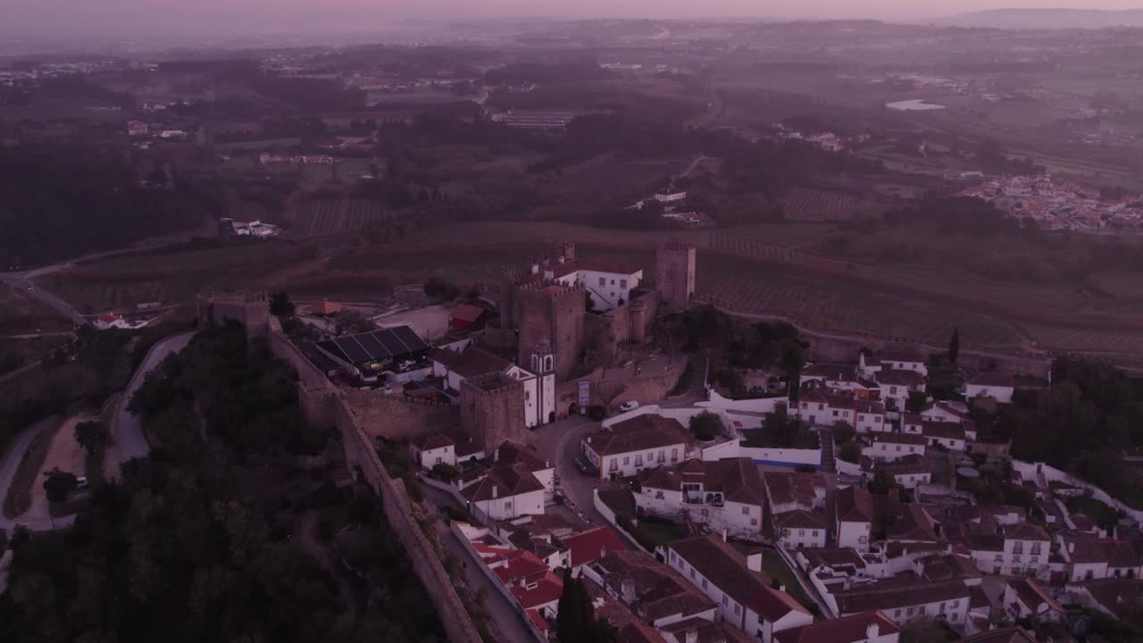 Borgo tradizionale di Obidos all'alba, Portogallo, Leiria