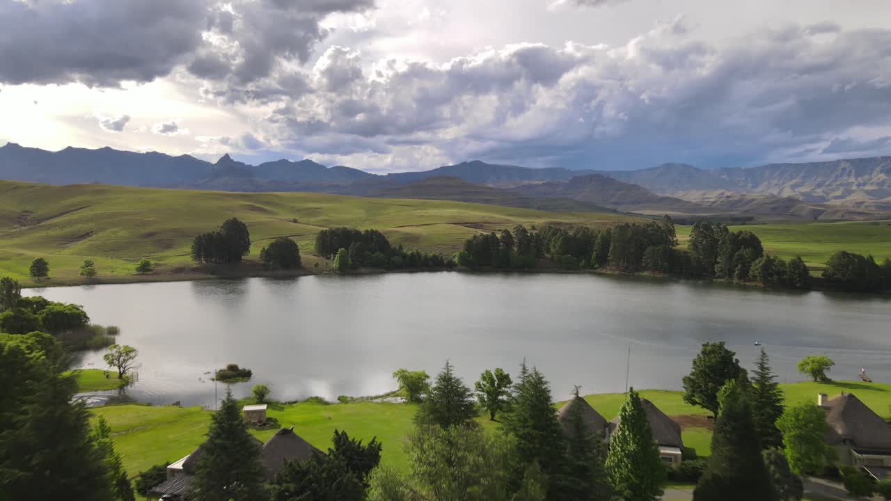 lago drone tiro drakensberg kzn sudáfrica