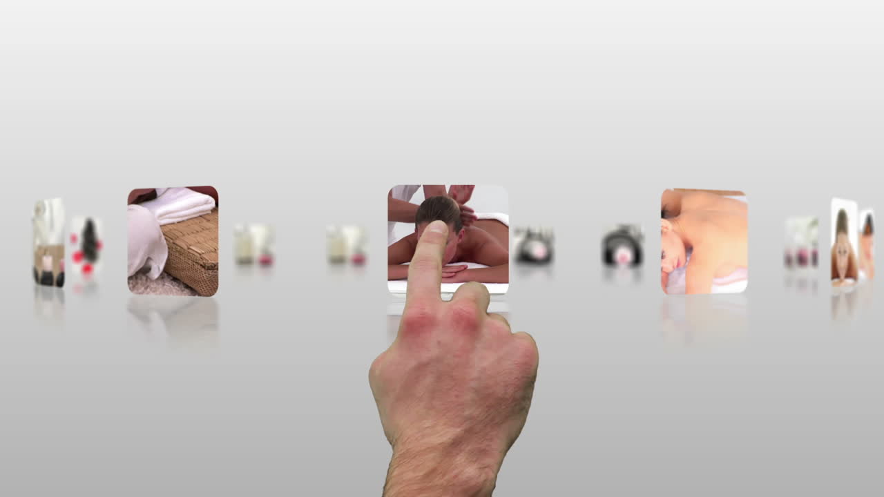 escogiendo a mano clips sobre mujeres relajadas