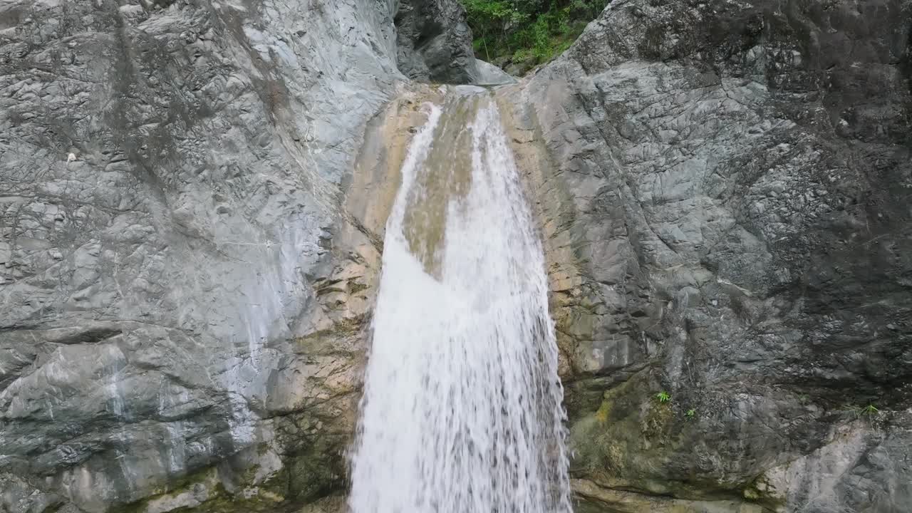 cataratas de las yayitas, baní en la república dominicana
