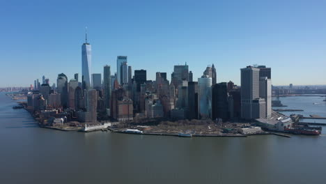 An-aerial-view-of-New-York-Harbor-on-a-sunny-day-with-blue-skies