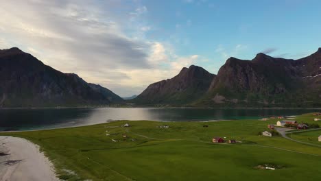 Playa-Archipiélago-De-Lofoten-Playa-De-Las-Islas