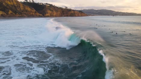 big wave at blacks beach la jolla