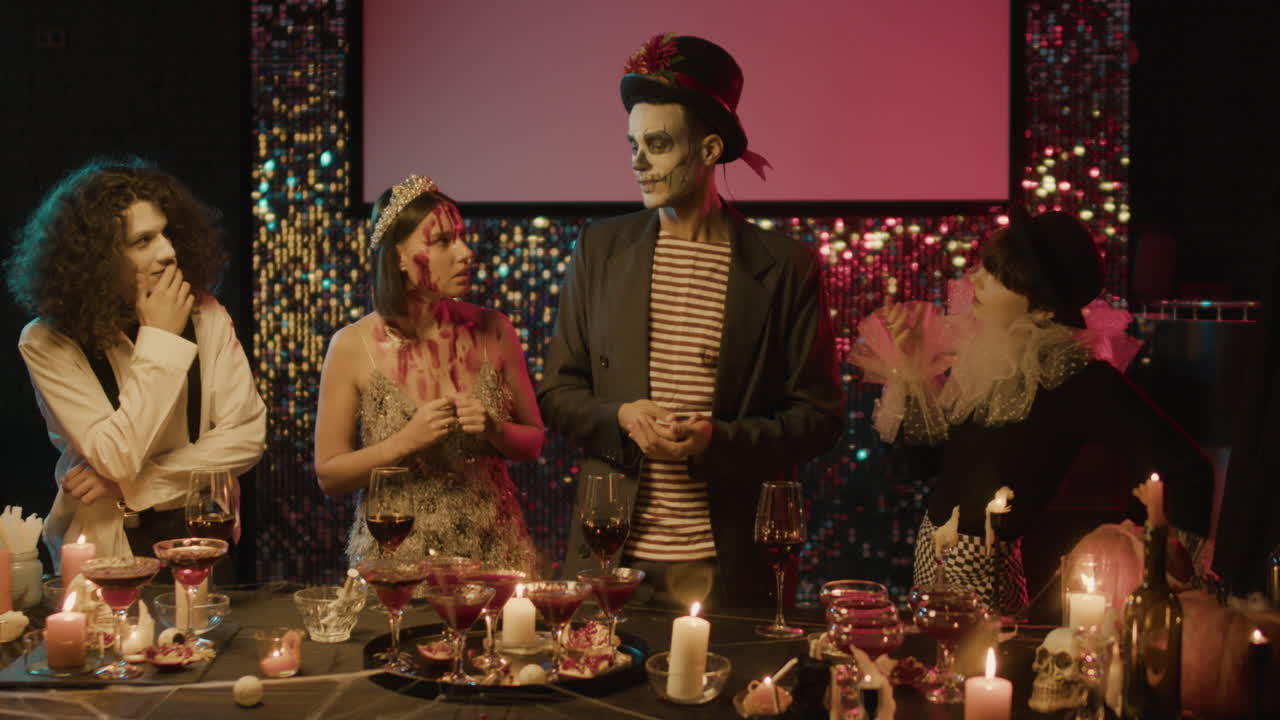 Establecimiento de la mesa de Halloween