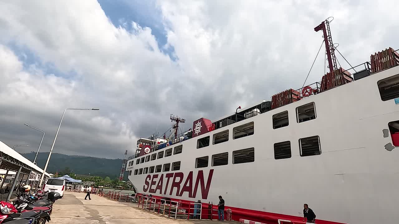 태국 사무이 섬 에 있는 페리 도크