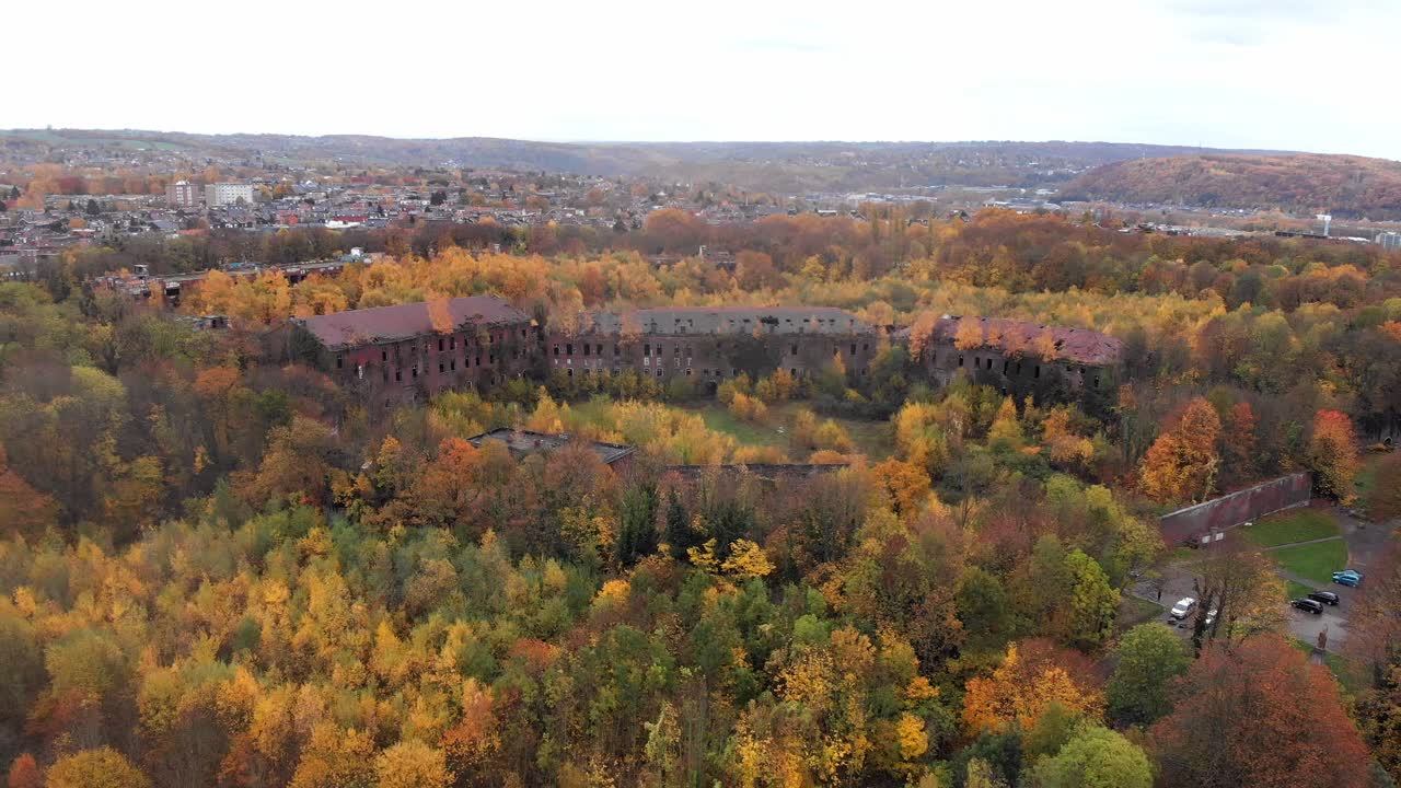 el fuerte de la chartreuse fue construido para defender la ciudad de lieja, bélgica