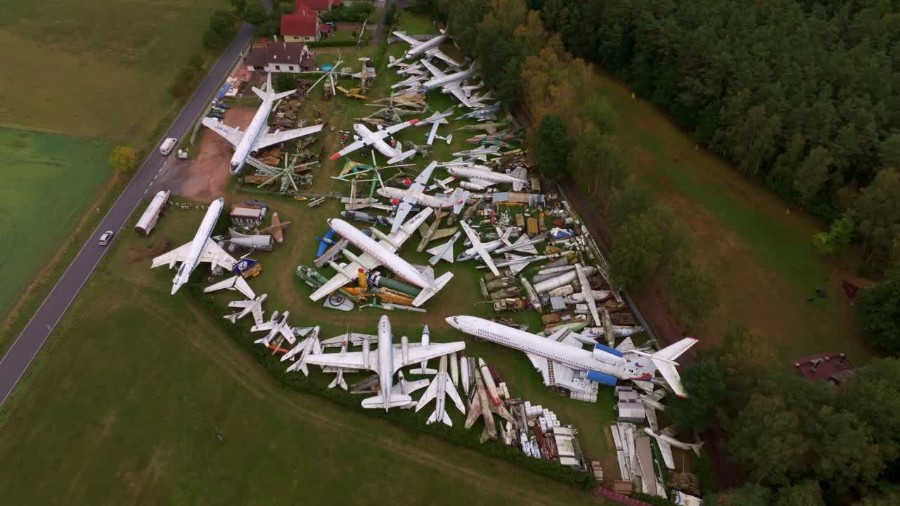 Flypark og flykirkegård, Zruč Senec, Tsjekkia