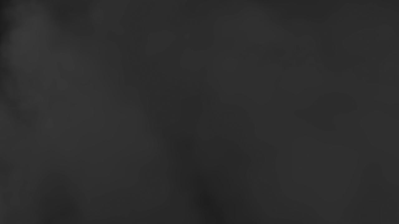 una explosión con un espeso humo negro, una explosión en un fondo negro aislado con un canal alfa, una explotión de fuego y combustible, una explosión gigante de gas real. animación vfx.