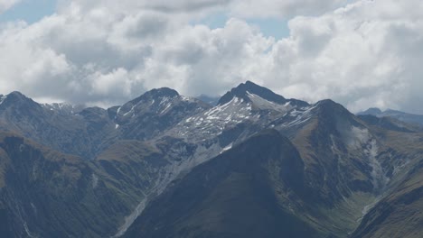 View-of-a-mountain-range-from-the-Brewster-Track-in-Mount-Aspiring-National-Park,-New-Zealand