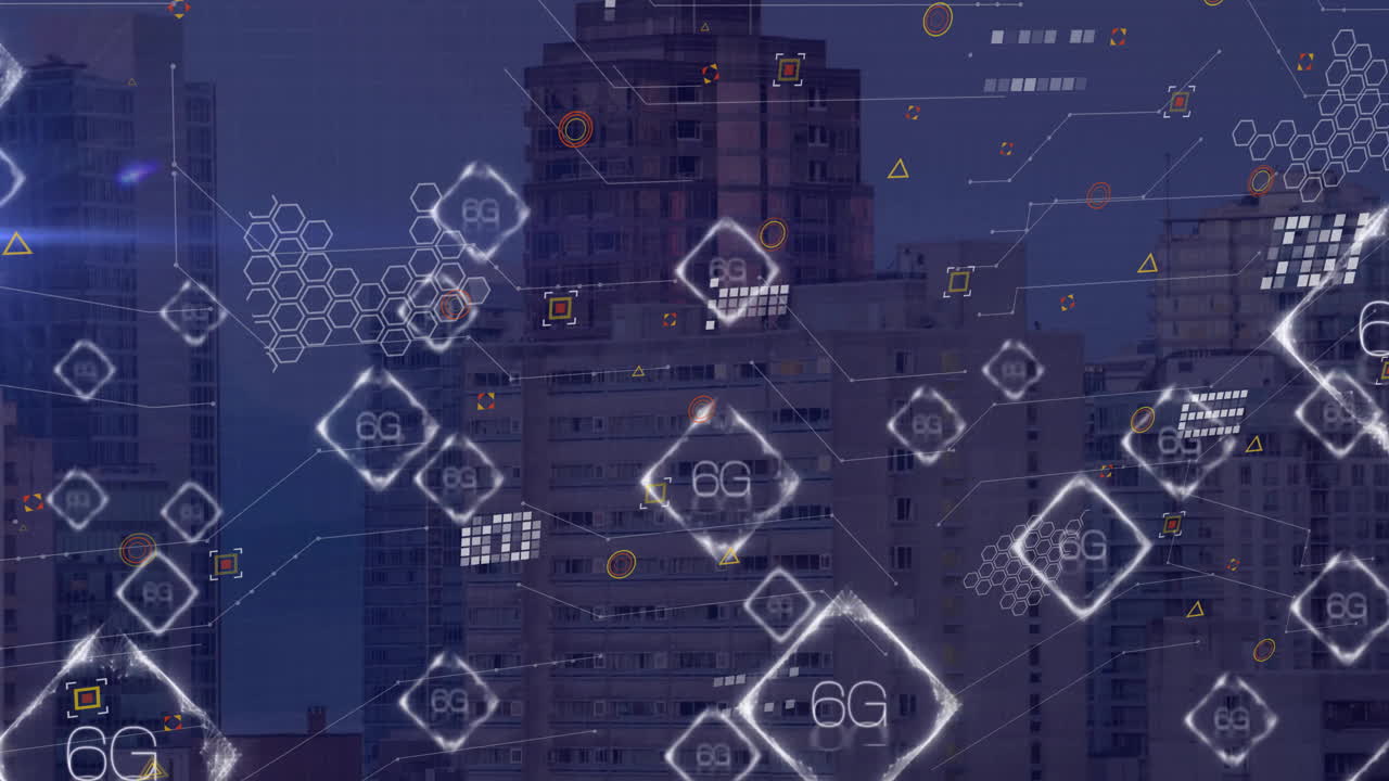 animación de iconos 6g, redes y procesamiento de datos sobre la ciudad por la noche