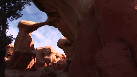 Medium-shot-of-a-remarkable-arched-stone-formation-in-Canyonlands-National-Park-in-Utah-1