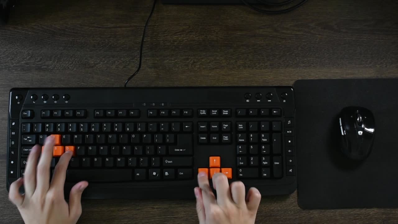 jugar juegos de computadora usando el teclado de la computadora