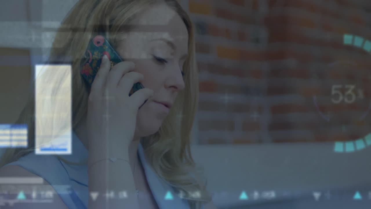 анимация сети соединений и обработка данных через бизнесменку с помощью смартфона.