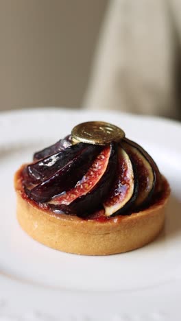 delicious fig tart