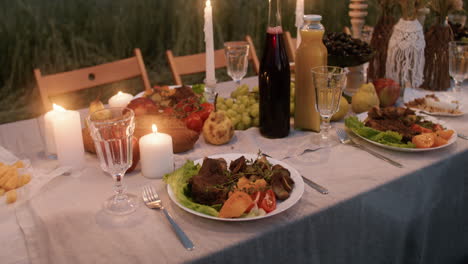 Wedding-banquet-at-dusk