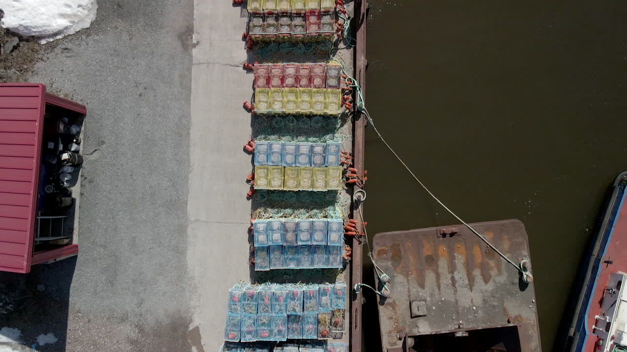 muelle de pesca de langosta en percé, québec, canadá