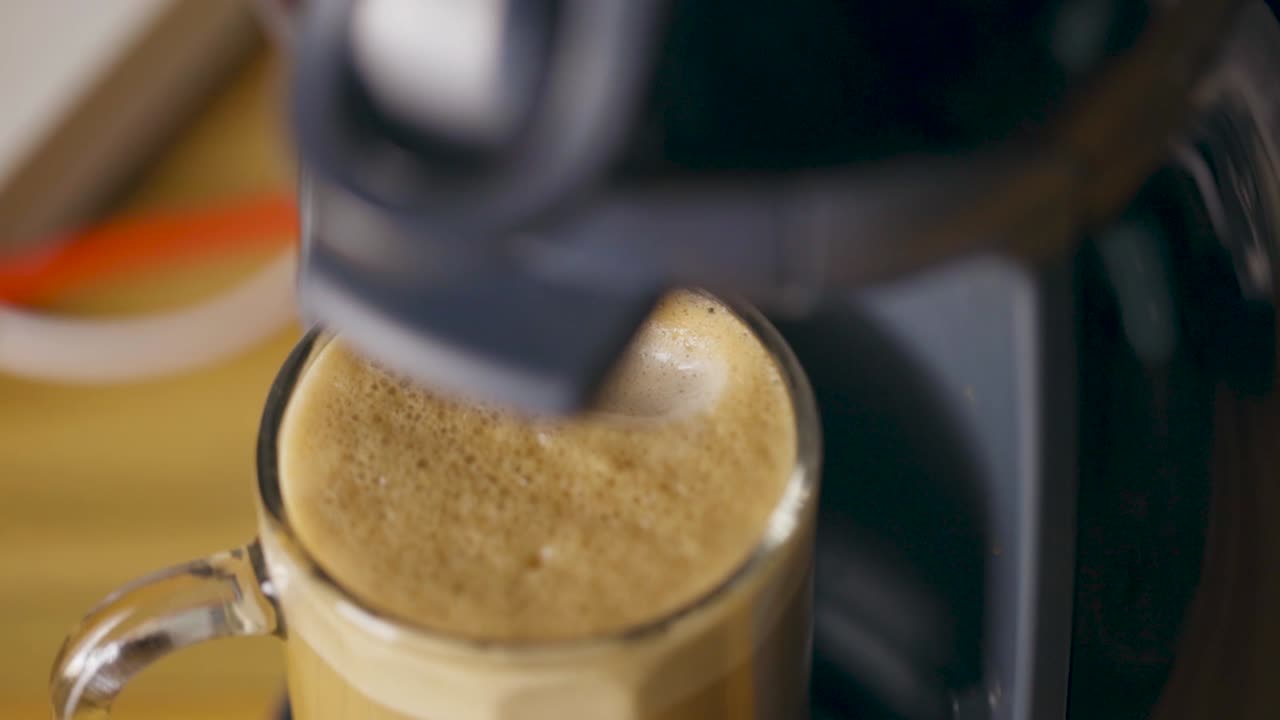 barra de bebidas máquina de barista máquina de café oscuro