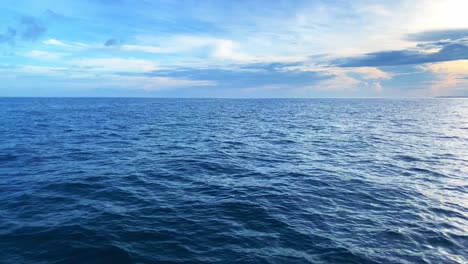 forward moving clip of the ocean and the skyline wih clouds in florida keys, usa