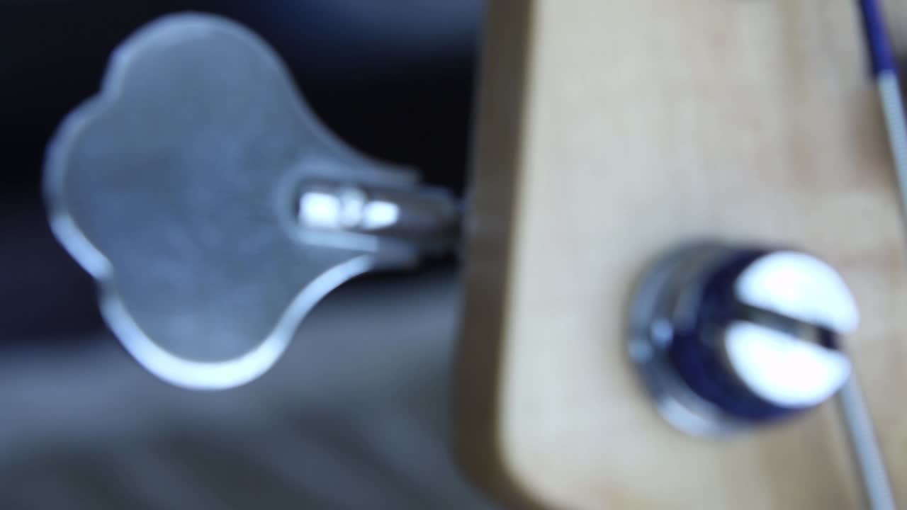 베이스 기타의 헤드스 클로즈업