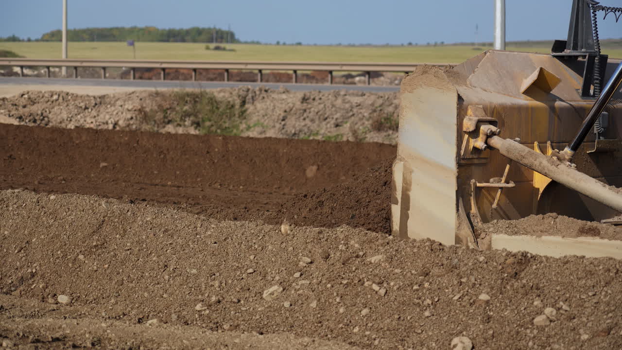 sitio de construcción de carreteras con excavadora