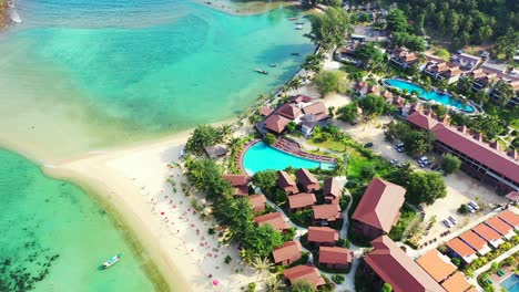 bungalows de lujo en la costa de tailandia