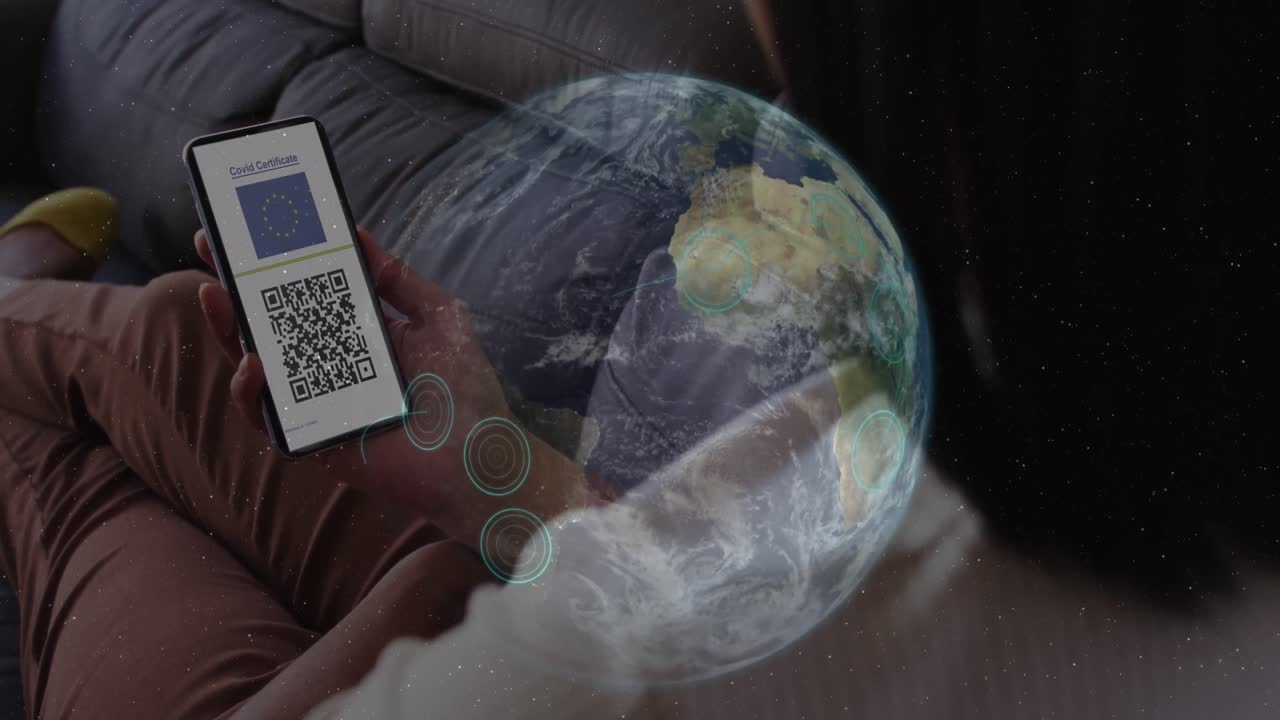 animación de una mujer con un teléfono inteligente con pasaporte de vacunación contra la covid-19 en todo el mundo