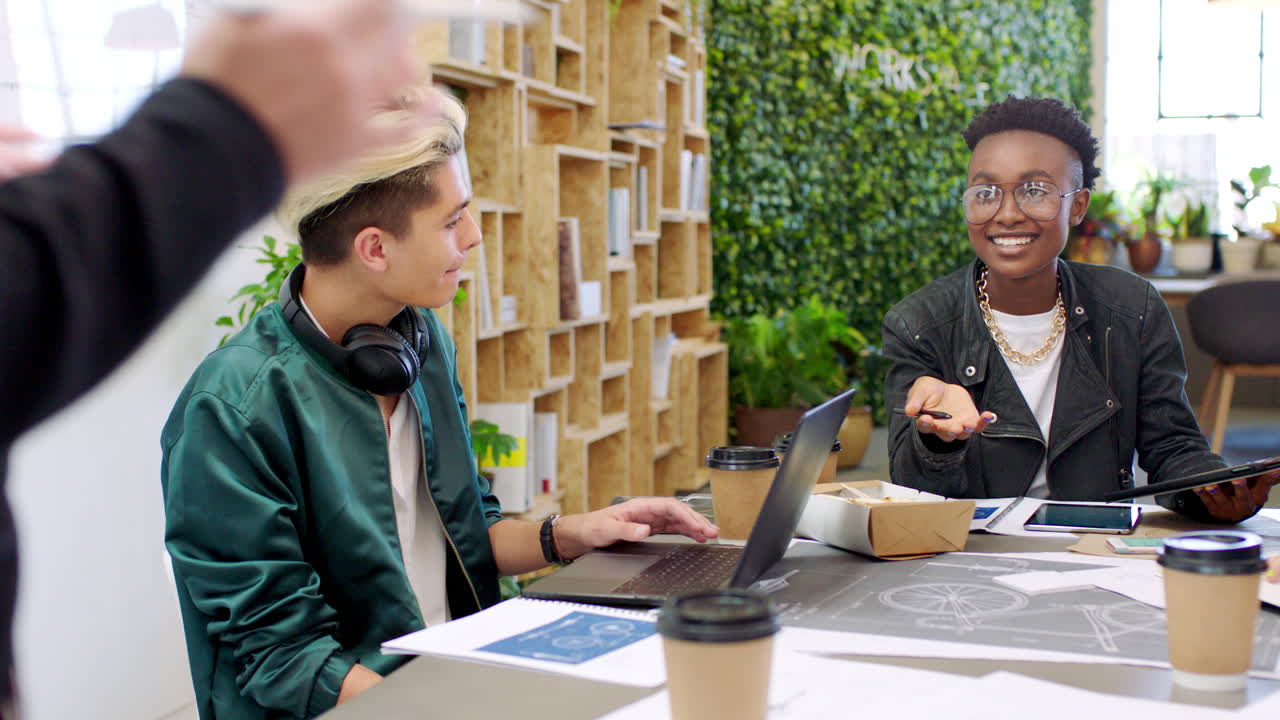 trabajo en equipo creativo, reunión de negocios