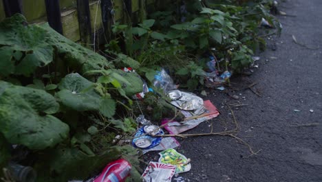 calle destartalada en el reino unido escenas de abandono y mal estado