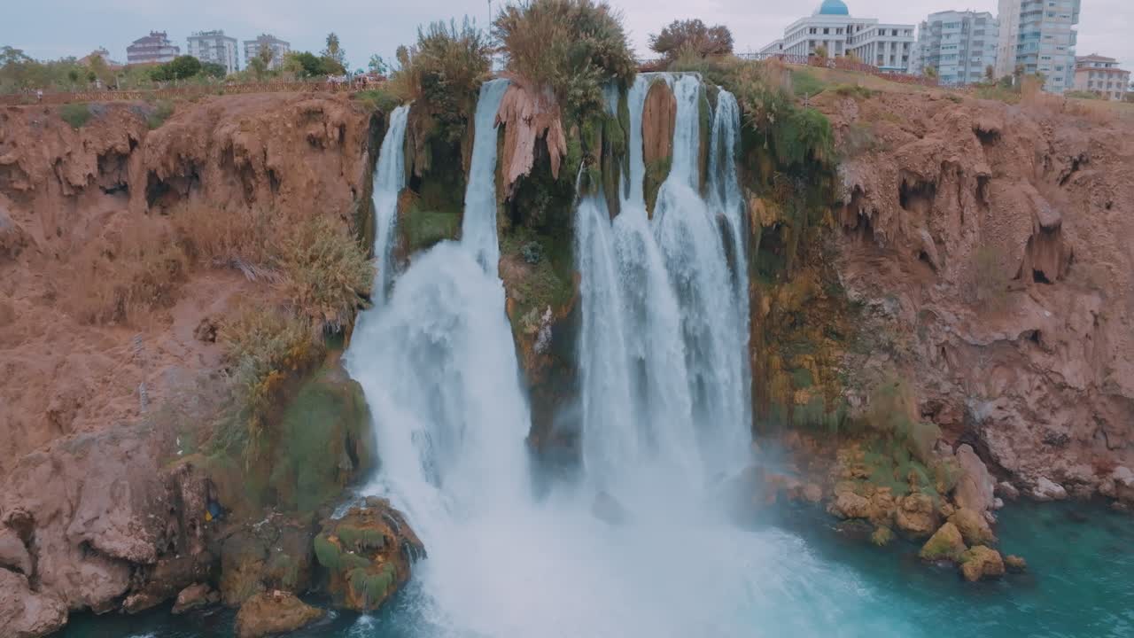 cataratas de duden en el pavo