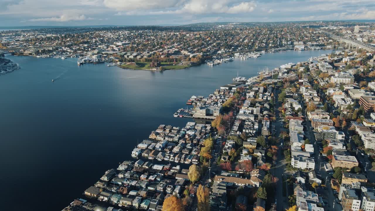 panorámica aérea del área de lake union, seattle, washington en un día soleado