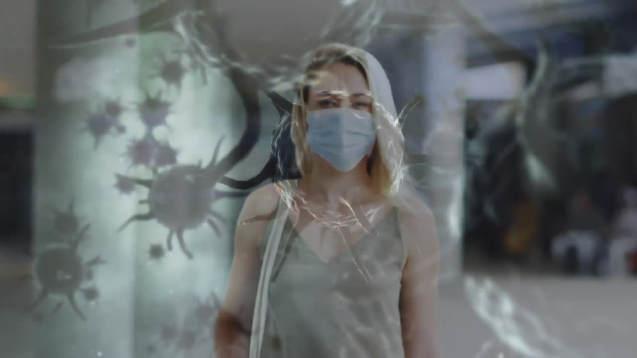 animación de células de covid-19 que se mueven sobre una mujer con máscara facial