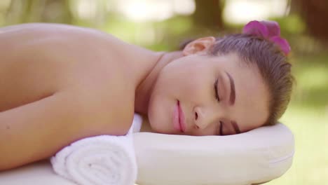 Pretty-young-woman-having-a-spa-treatment