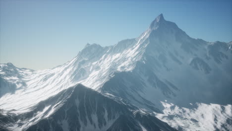 Panoramic-view-of-the-ski-slope-with-the-mountains