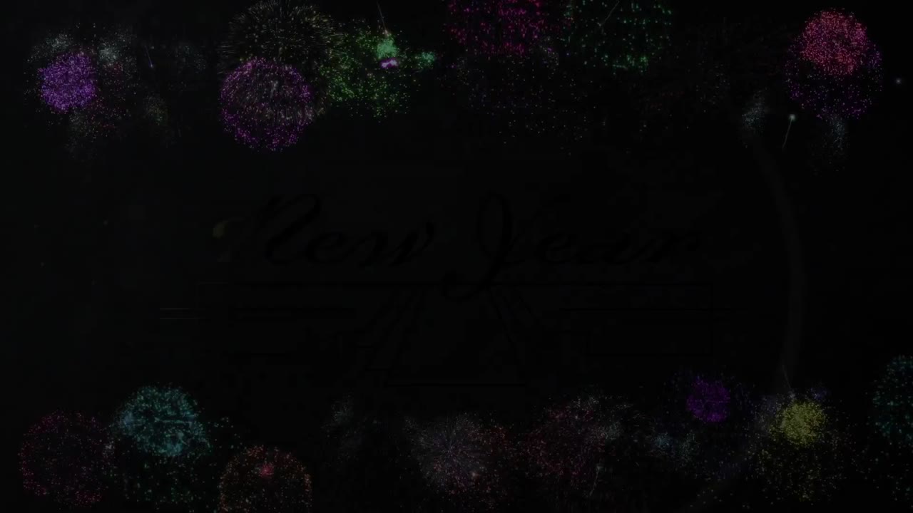 animación de texto de feliz año nuevo en oro, sobre fuegos artificiales explotando en el cielo nocturno