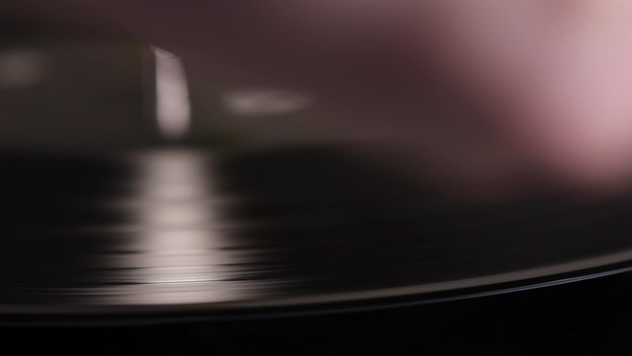 Primo piano di un giradischi.