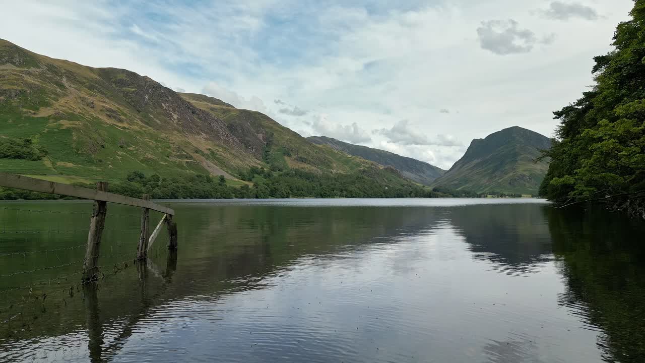컴브리아 호수 지구의 공중 영상