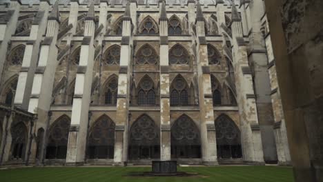 exterior view of westminster abbey