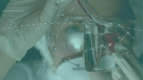 animación de moléculas sobre una científica caucásica con vasos