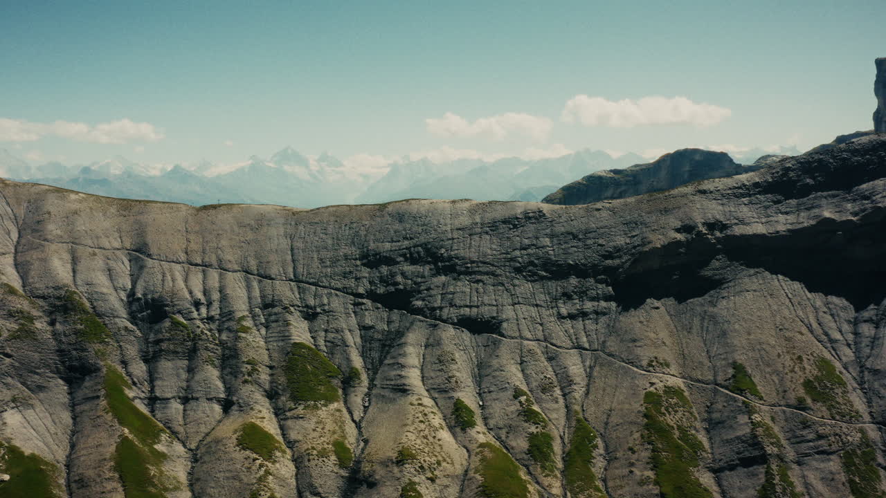 paisaje montañoso en los alpes