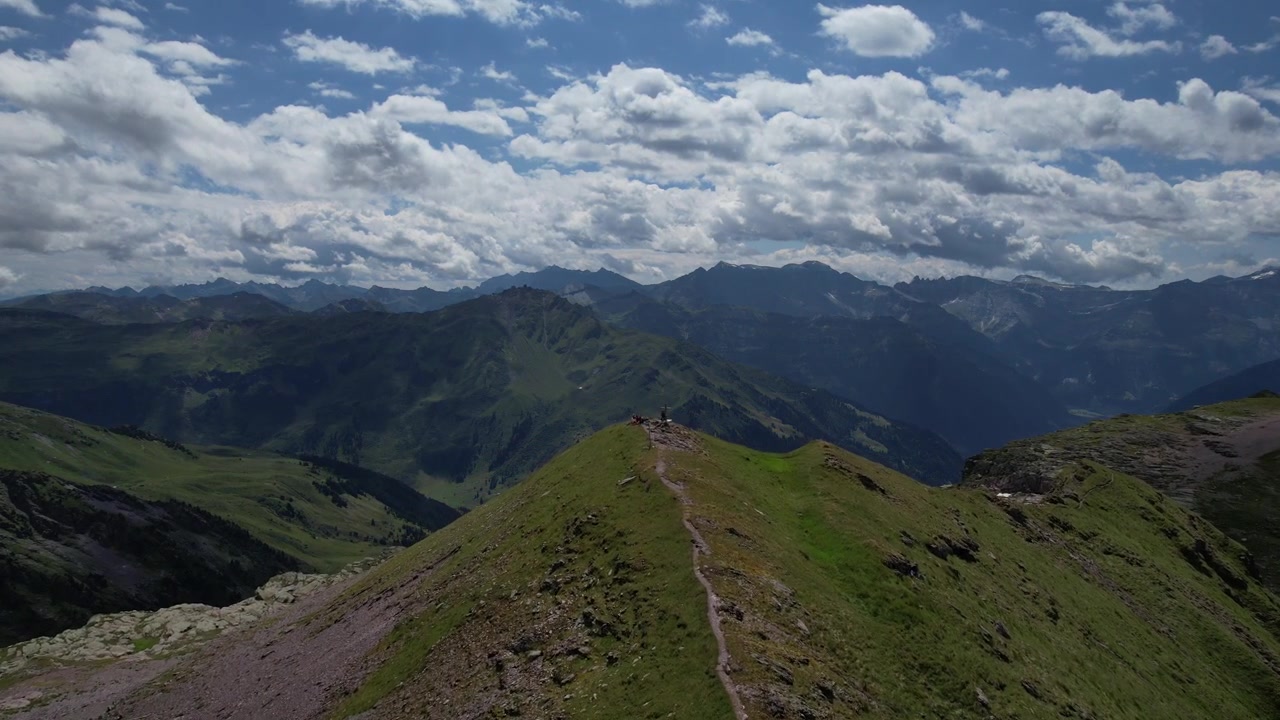 Vista mozzafiato sul monte Gufelstock nelle Alpi svizzere