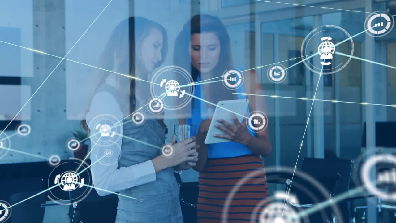 animación de la red de conexiones con iconos sobre diversos empresarios en la oficina