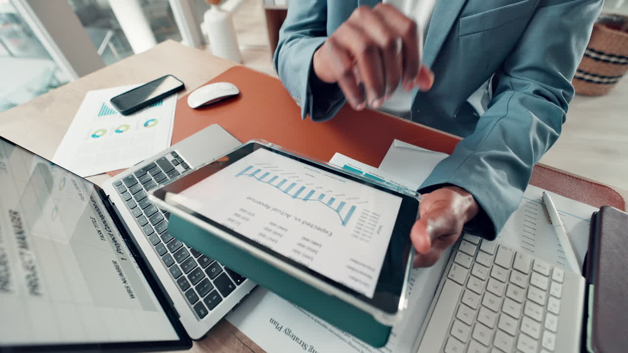 Business data analysis in the office